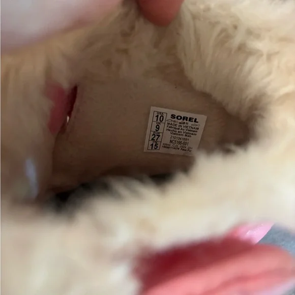 Sorel Whitney II Waterproof and Insulated Boots, Size 10 - Picture 12 of 12